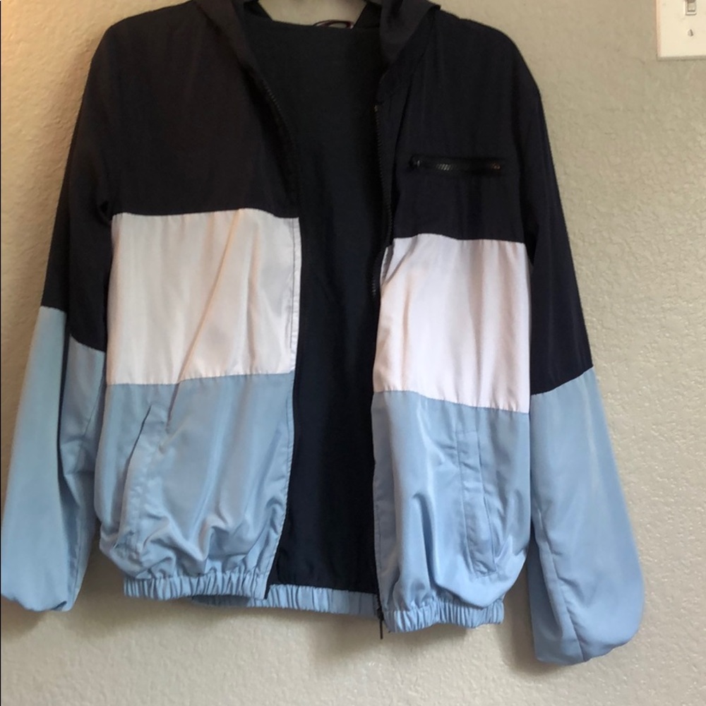 Reversible windbreaker